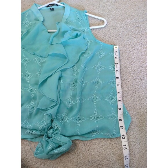 Gorgeous Ruffled Embroidered Tie Front Tank Top Size M - Picture 8 of 8